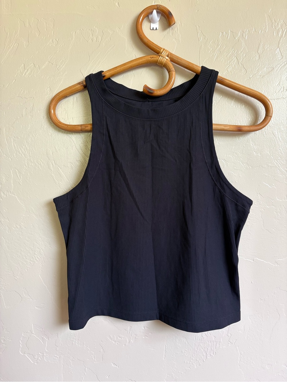 Nike Women’s Zenvy Rib Cropped Workout Tank Top Black Size Large HF2765-010 - Picture 1 of 7